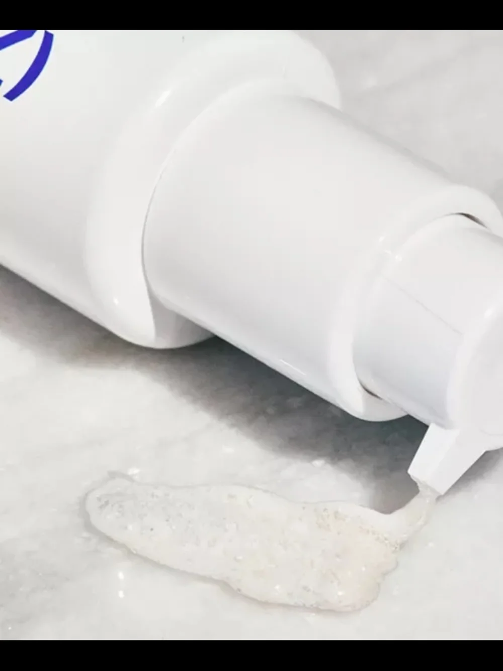 White Detox Face Mask – Gentle Clarifying Treatment